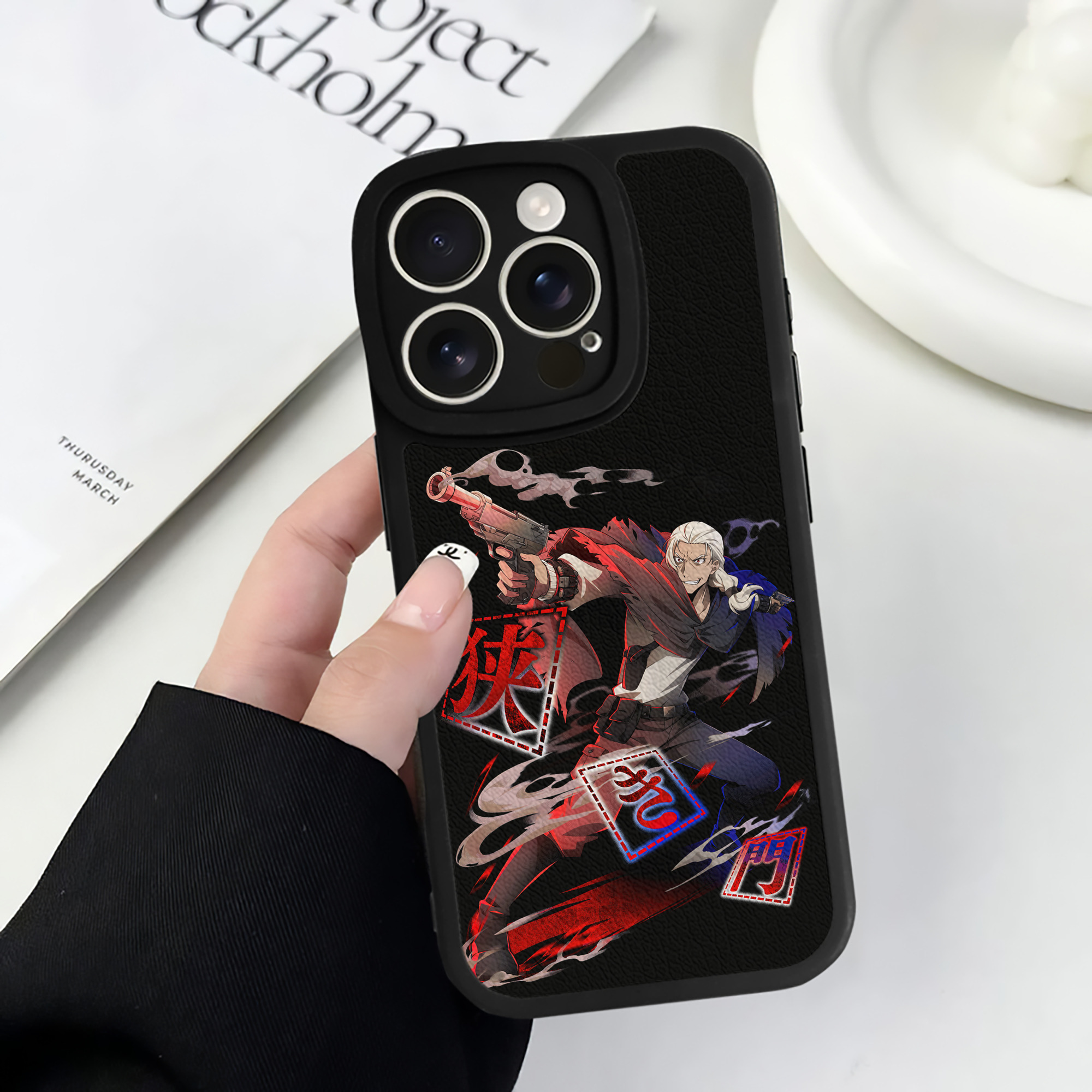 （画像用） 文豪ストレイドッグス Bungo Stray Dogs 【iPhone 16シリーズ対応】シリコンスマホケース（レザー調） 材質：シリコン